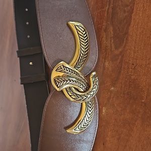 NWOT WOMEN'S LEATHER BELT